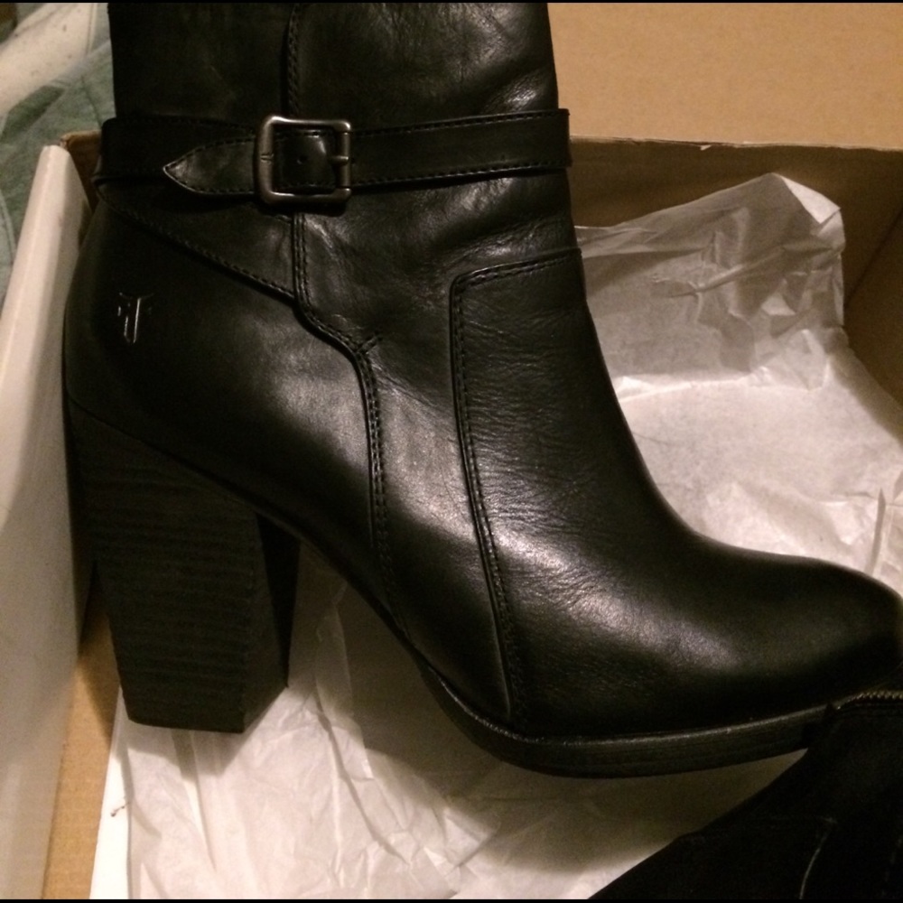 Frye “Patty” Boot - Picture 5 of 8
